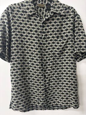 Axist Black and White Short Sleeve Geometric Button-Down Shirt